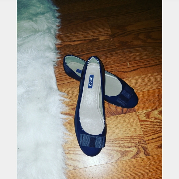 ecco flat shoes